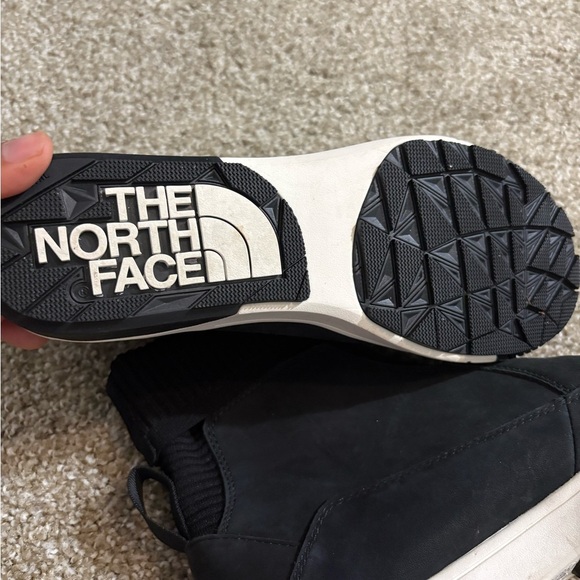 The North Face like new 🌟Women's Sierra Knit Waterproof Boots - Black and White - Picture 7 of 9